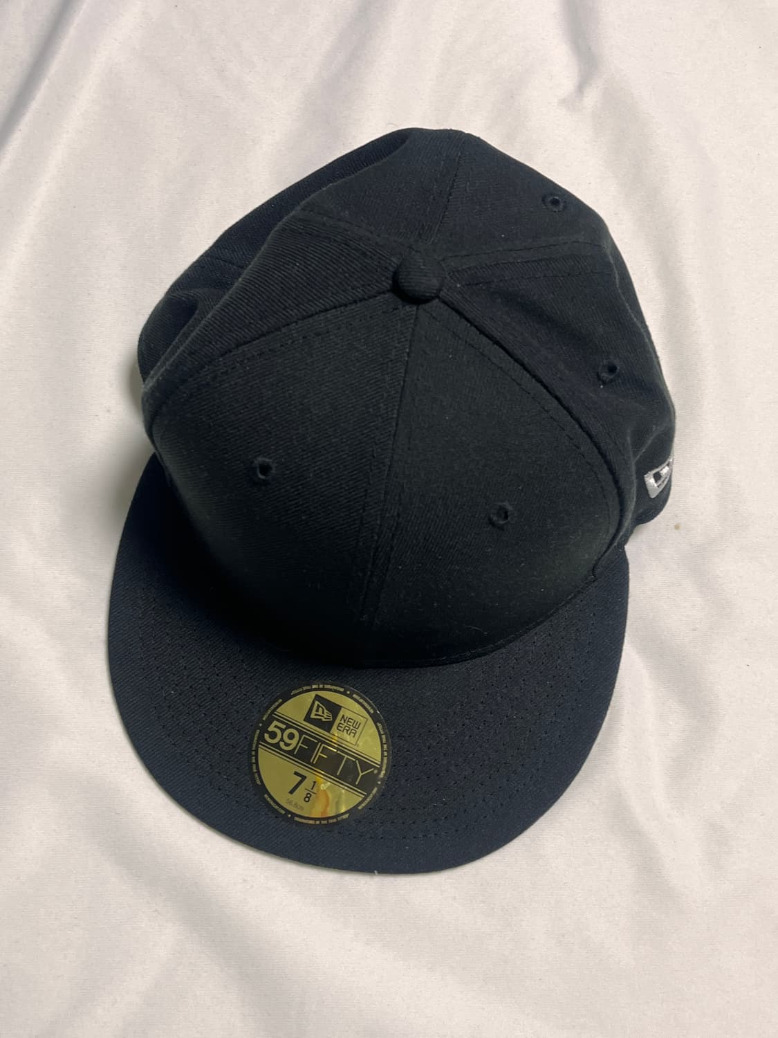 스투시 월드투어 뉴에라 볼캡 블랙 판매합니다. 상품이미지2