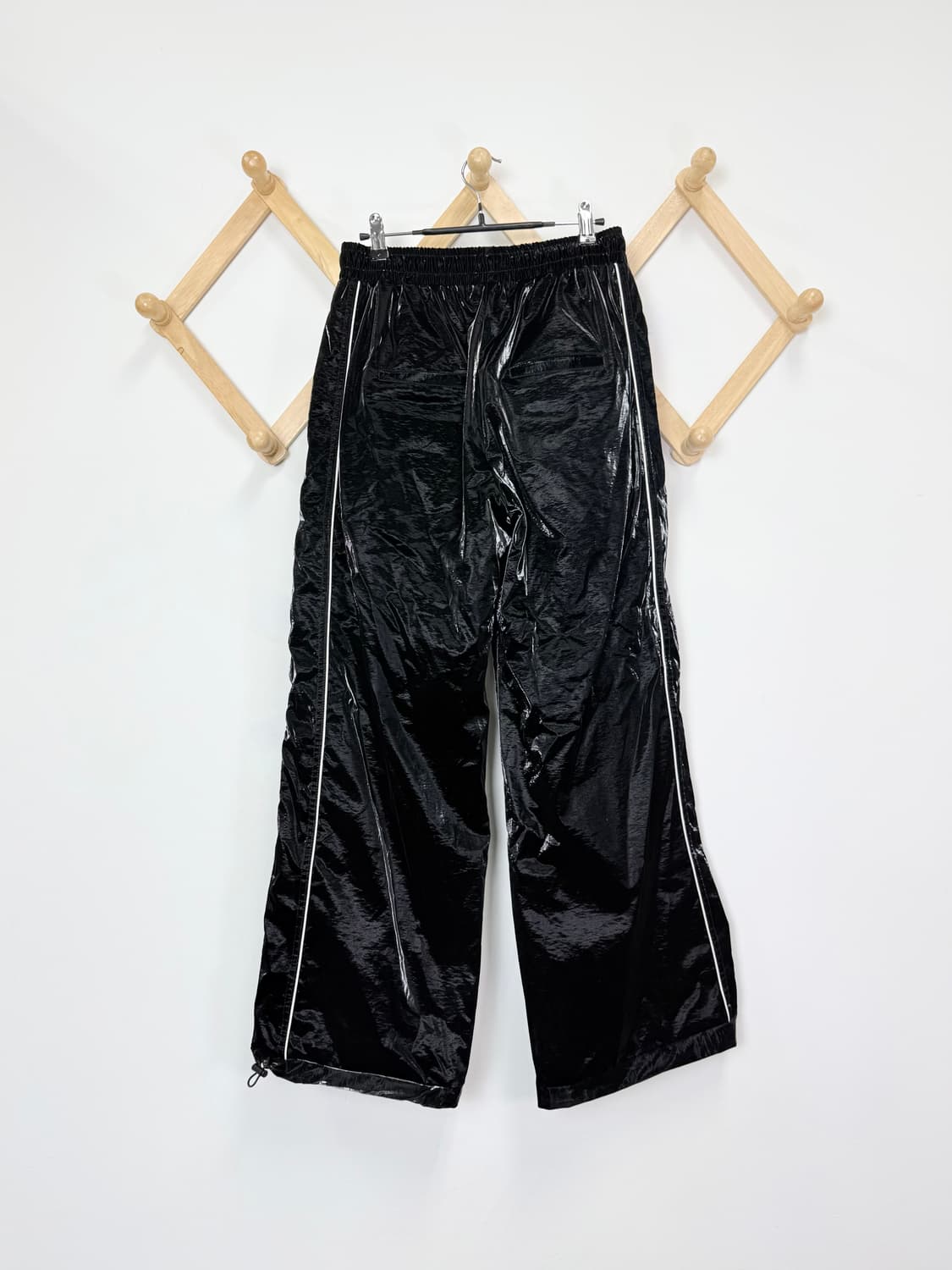 홀리넘버세븐 글로시 와이드팬츠 상품이미지2