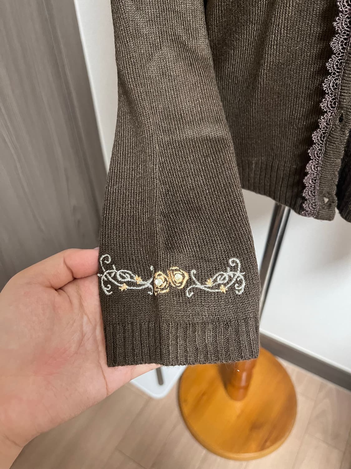 엑시즈팜 가디건 장미 자수 레이스 라떼갸루 모리 상품이미지2