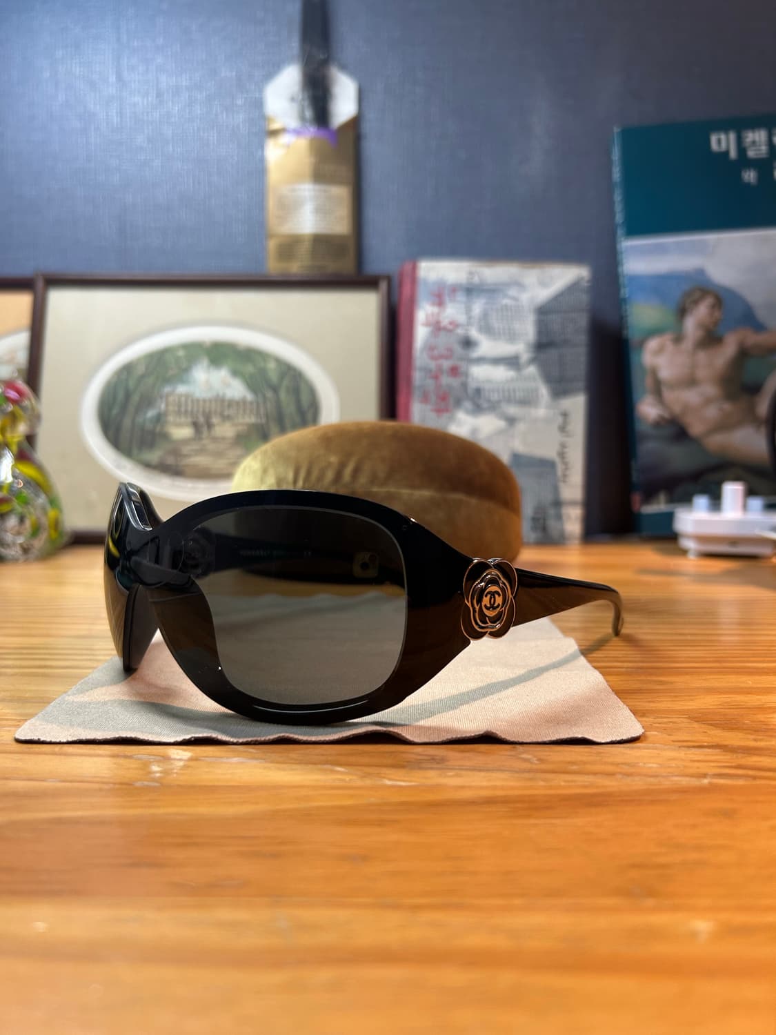 샤넬 카멜리아 플라워 선글라스 상품이미지3