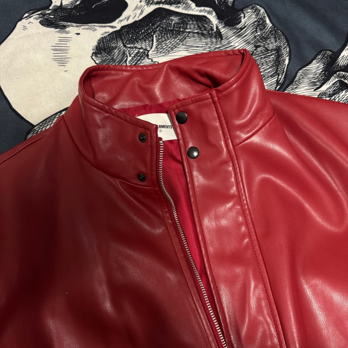 QT8가먼츠 레드 페이크 레더자켓 M사이즈 상품이미지2