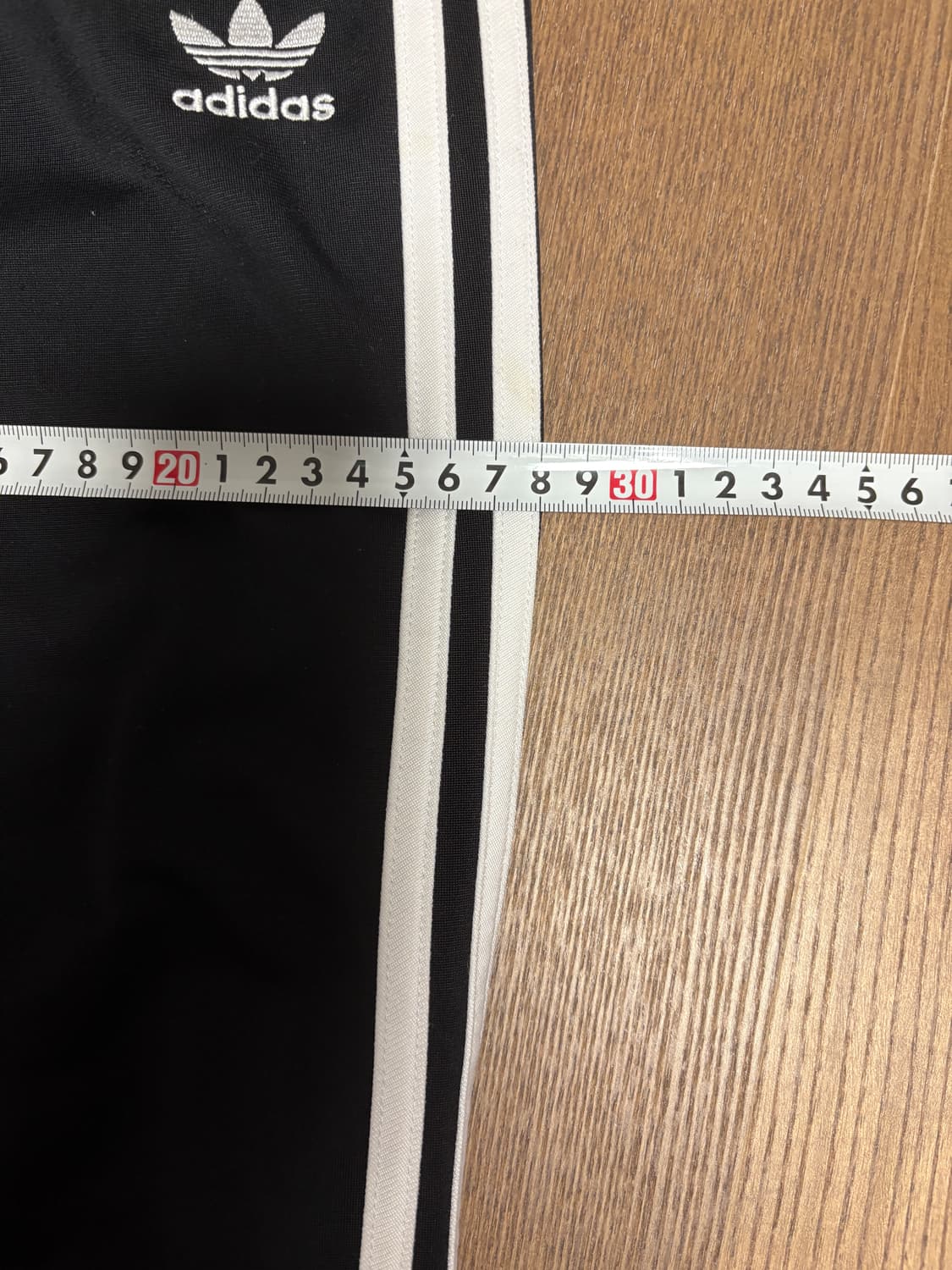 아디다스 블랙 화이트 삼선 와이드 트랙 팬츠 상품이미지5