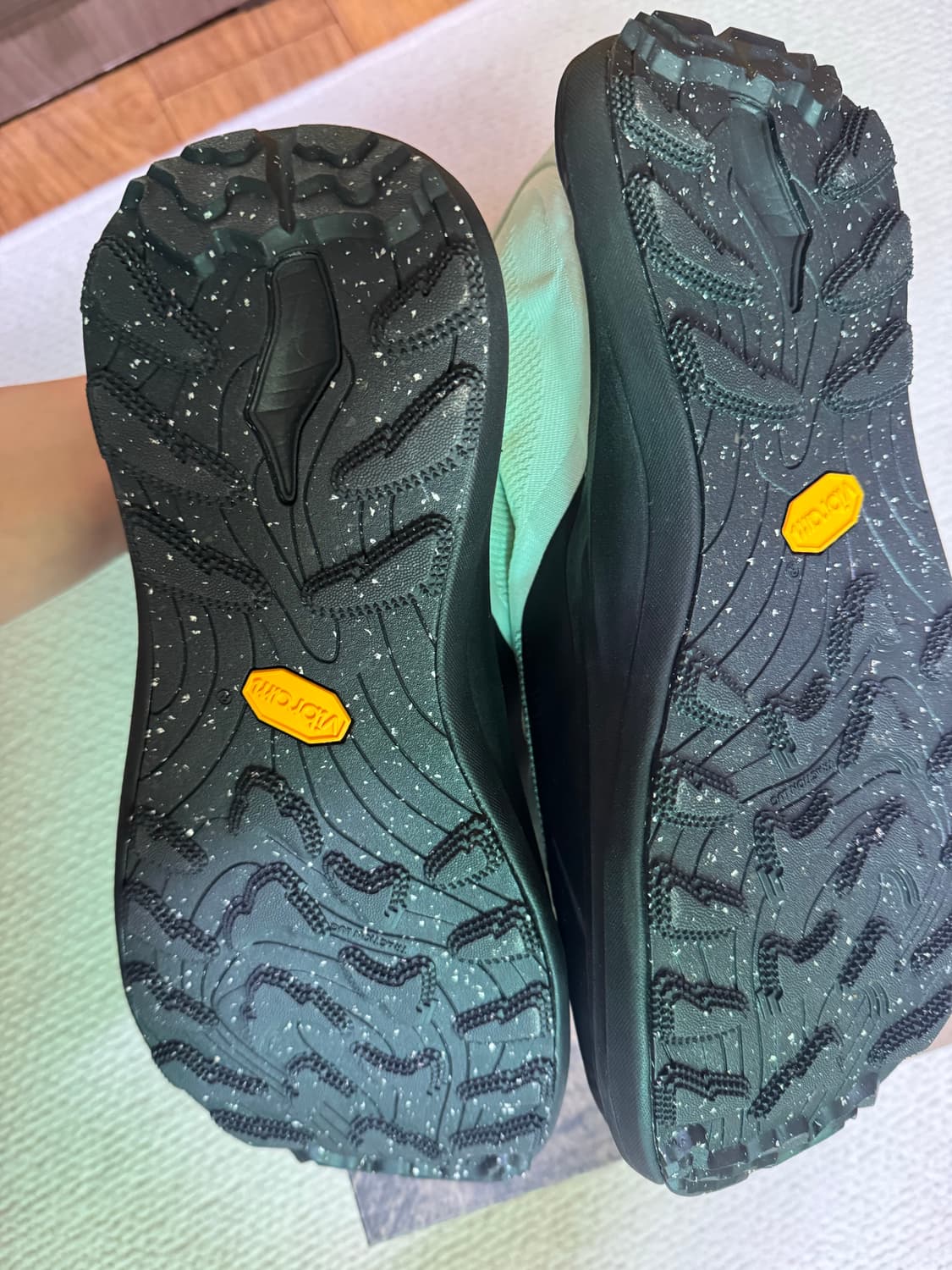 로아 셀라 프로스티드 민트 블랙 (풀박스) 상품이미지4