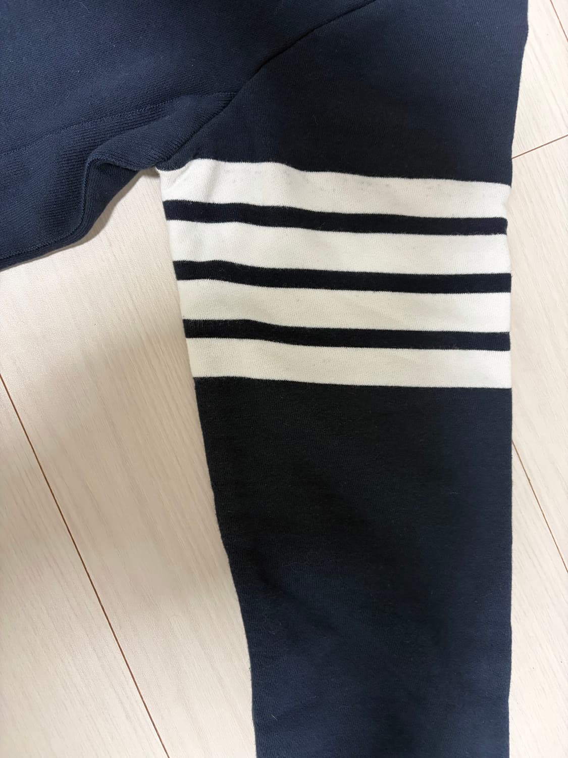 (정품) 톰브라운 맨투맨 0사이즈 s급 상품이미지2