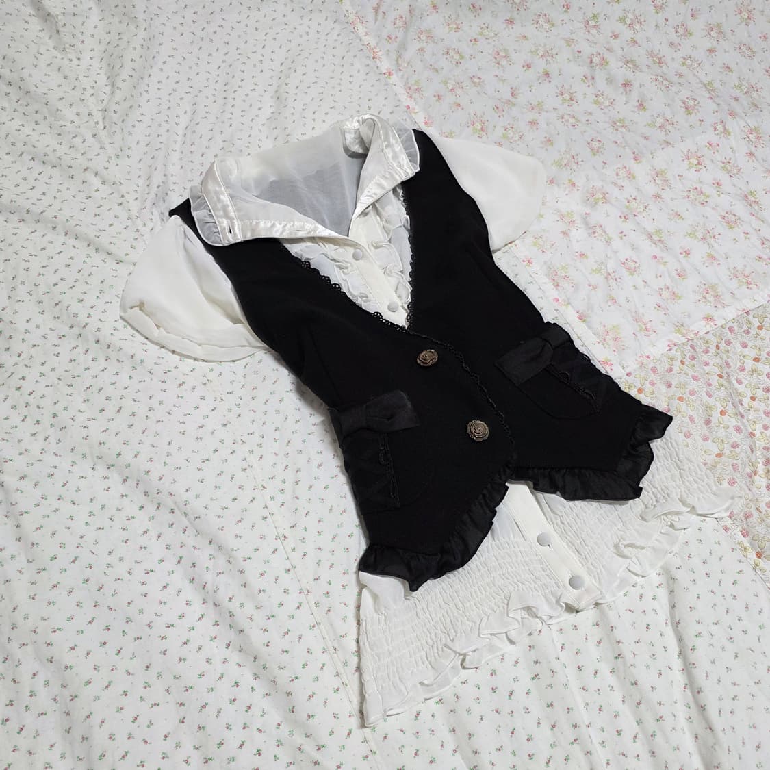 빈티지 공겜여주 화이트 퍼프 반팔 블라우스 모리 페어리 상품이미지1