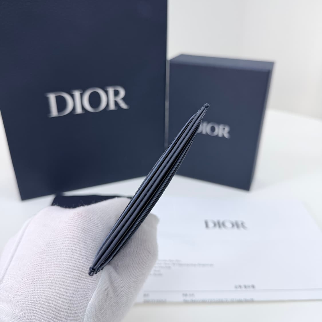 [미사용/선물가능] 26SS 디올 그라데이션 그래비티 레더 카드지갑 상품이미지5