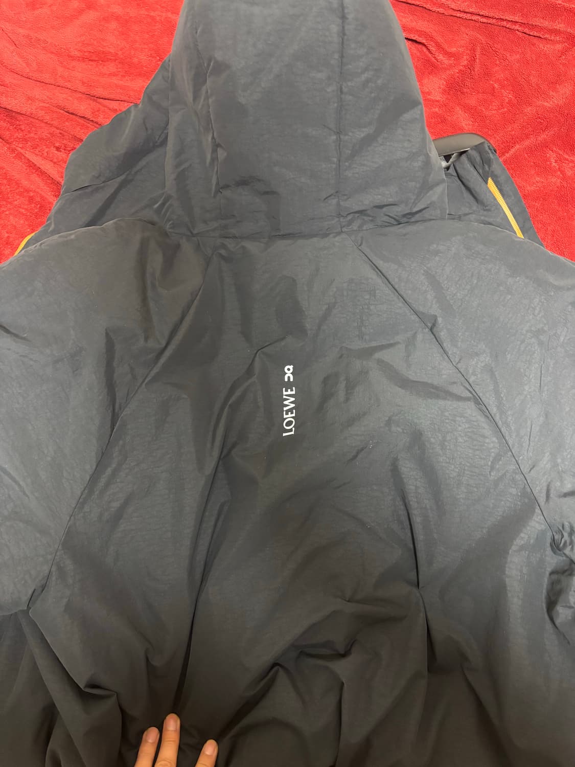 로에베X온러닝 테크니컬 쉘 패딩 자켓 블랙 상품이미지8