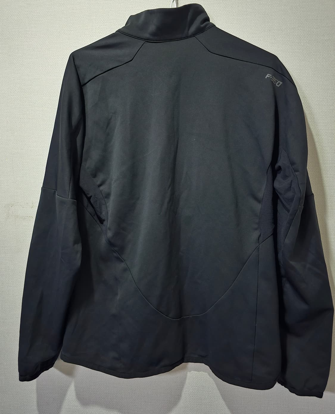 데상트 블랙 집업 95/M 상품이미지2