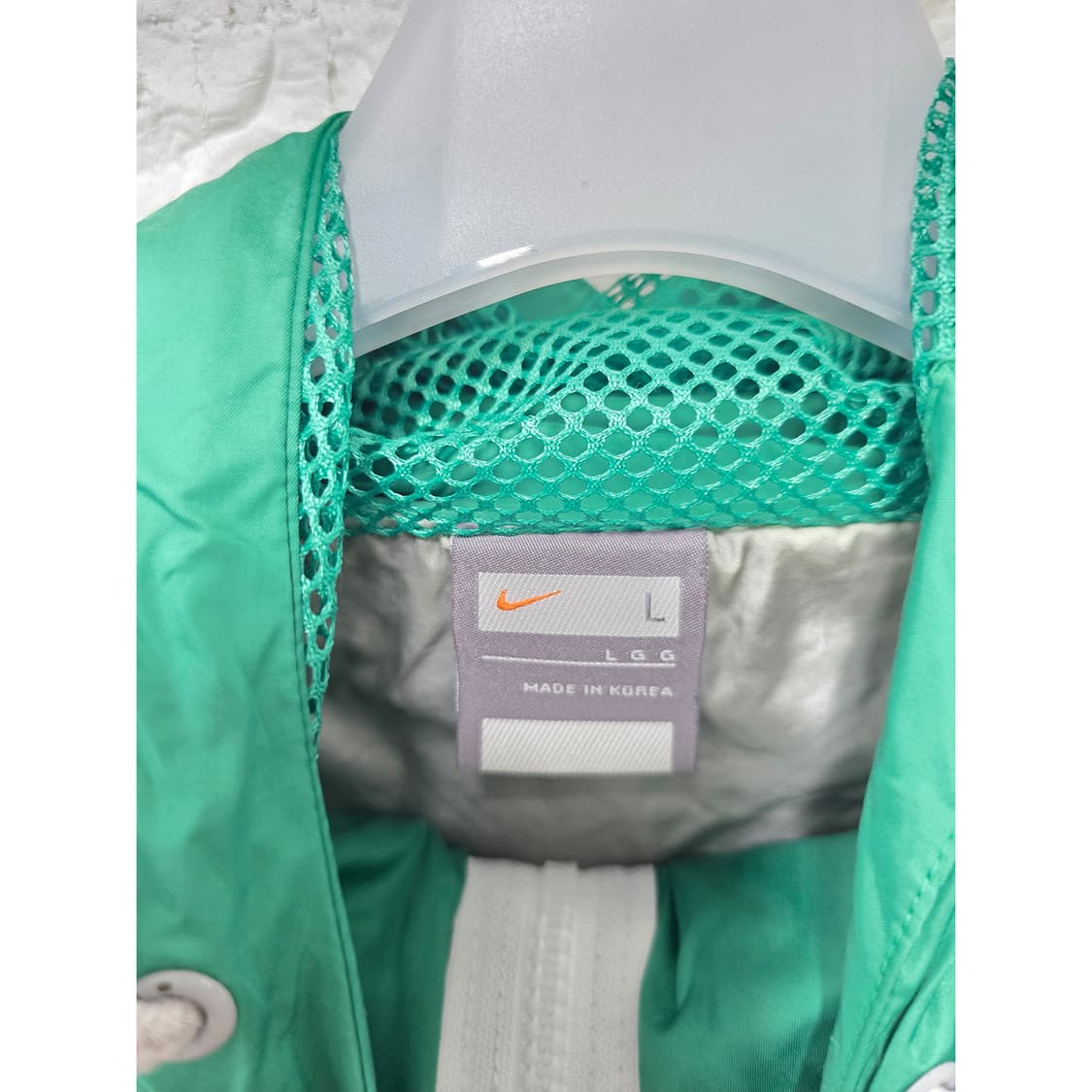 택포_ 나이키 여성 크롭 윈드러너 바람막이 L 리폼 상품이미지2