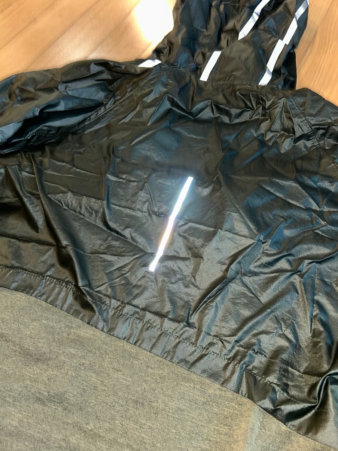 희귀템 나이키 러닝디비전 트랜스폼 탑(카키) 95 M 상품이미지4