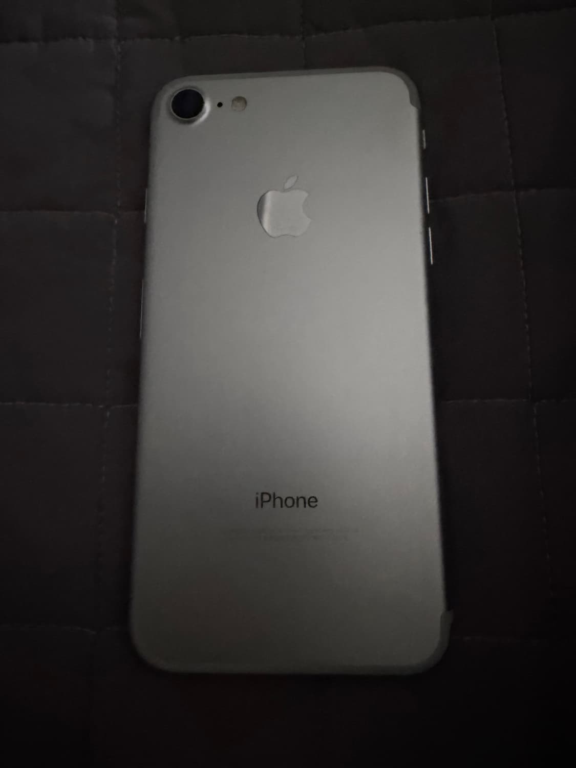 아이폰7 실버 32기가 상품이미지1