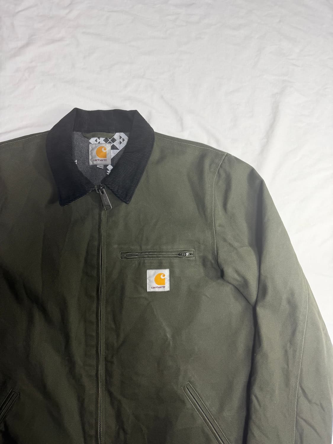 칼하트 디트로이트 올리브 다크그린 상품이미지2