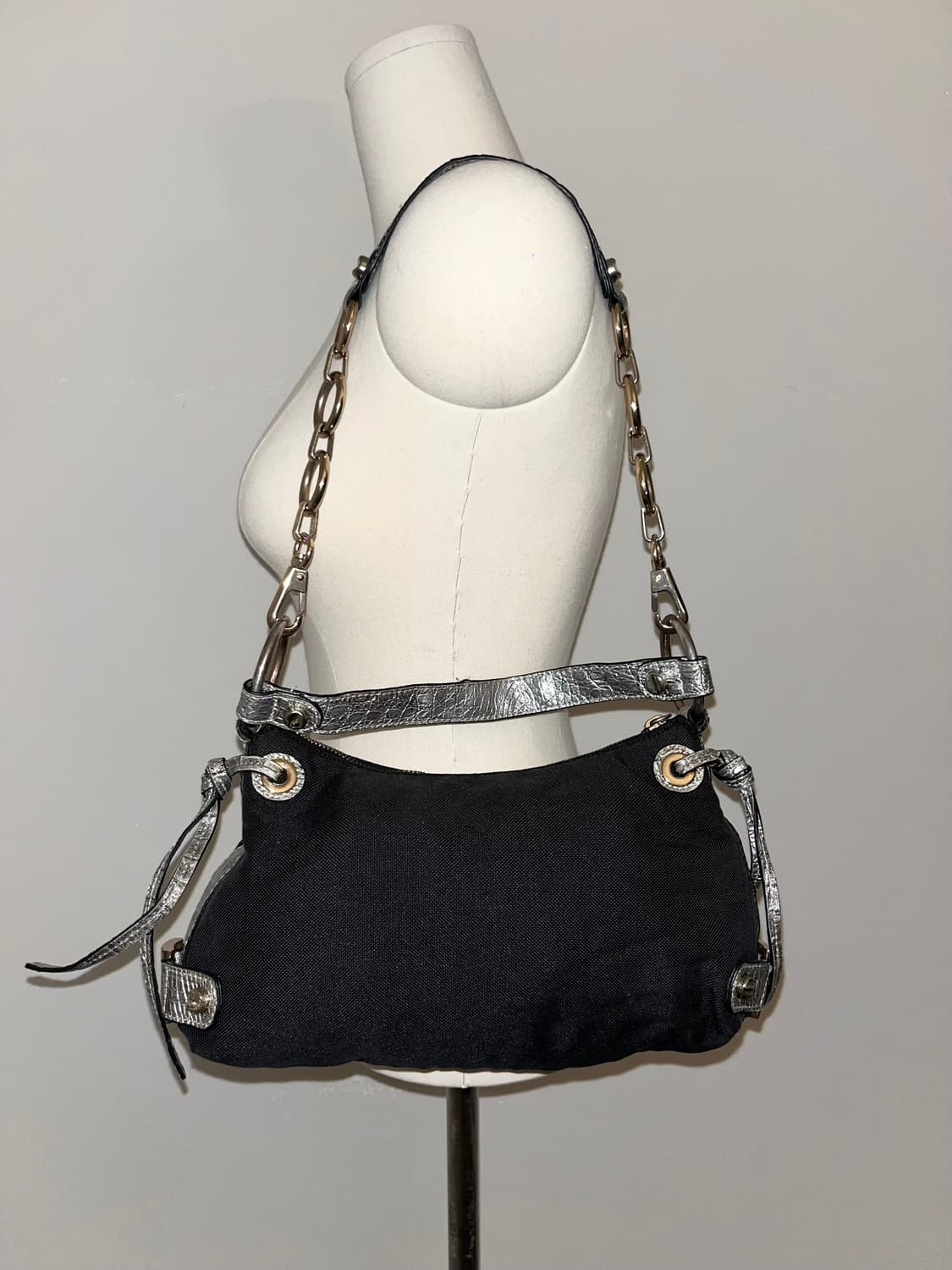 📦Y2K Guess mini shoulder bag 상품이미지8