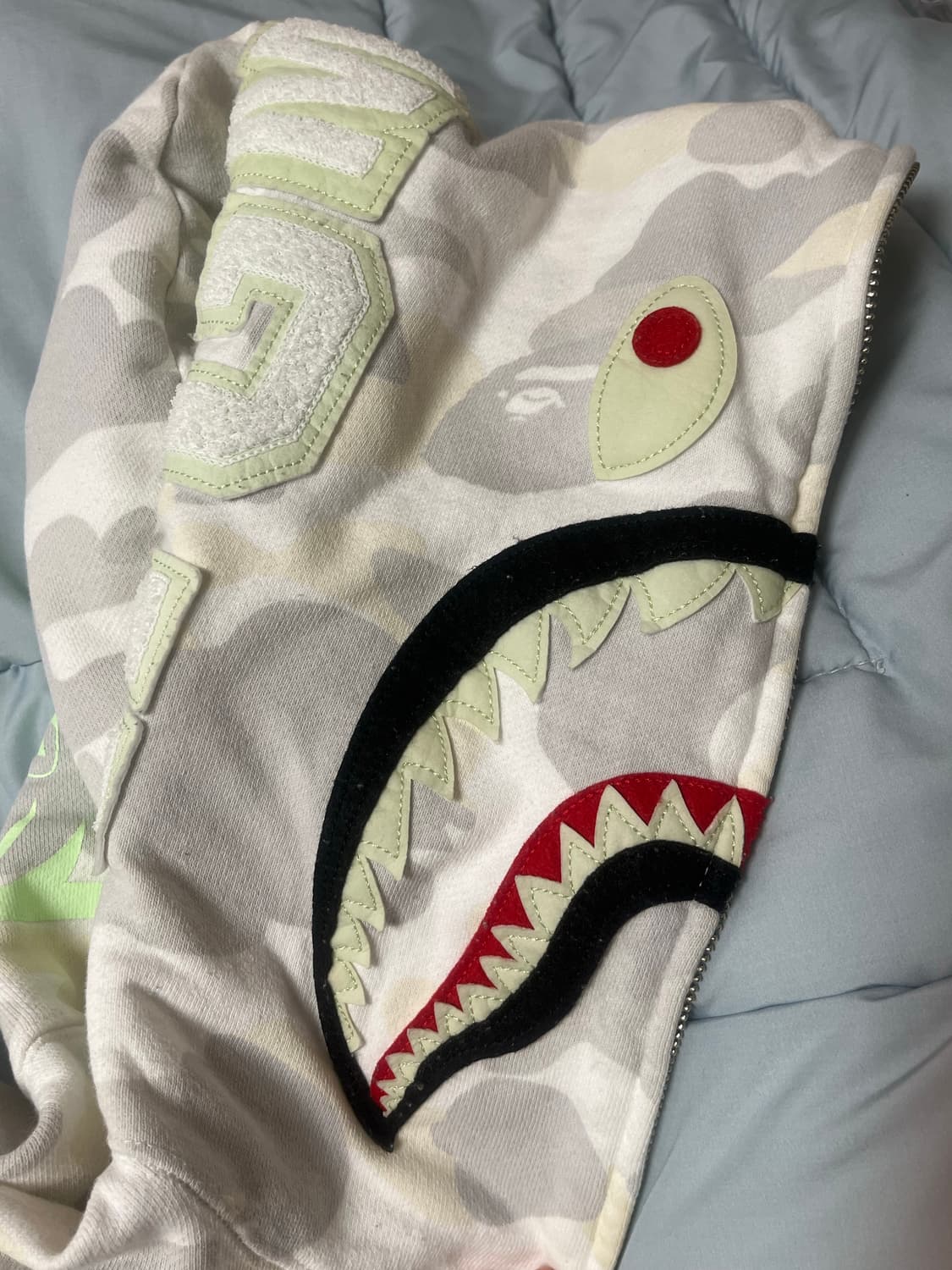 베이프 백계 야광 후드집업 L 상품이미지1