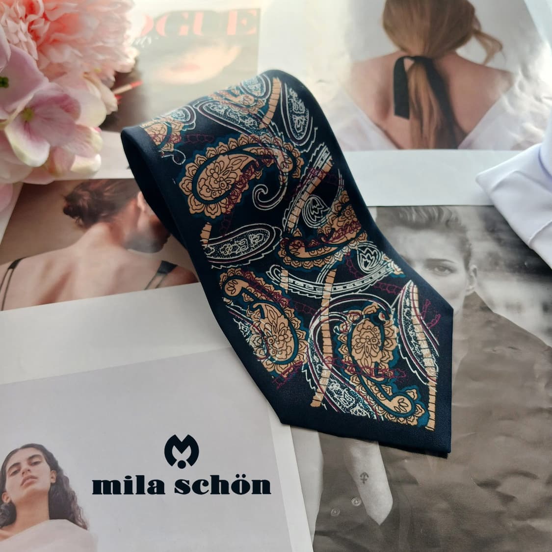 밀라숀 실크 블랙 페이즐리 넥타이 9.1cm A+등급 A18522
 상품이미지1