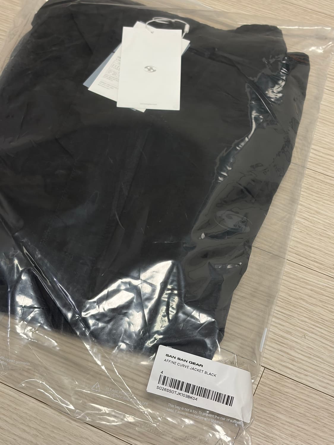 [4] 26SS 산산기어 어파인 커브 블랙 자켓 상품이미지2