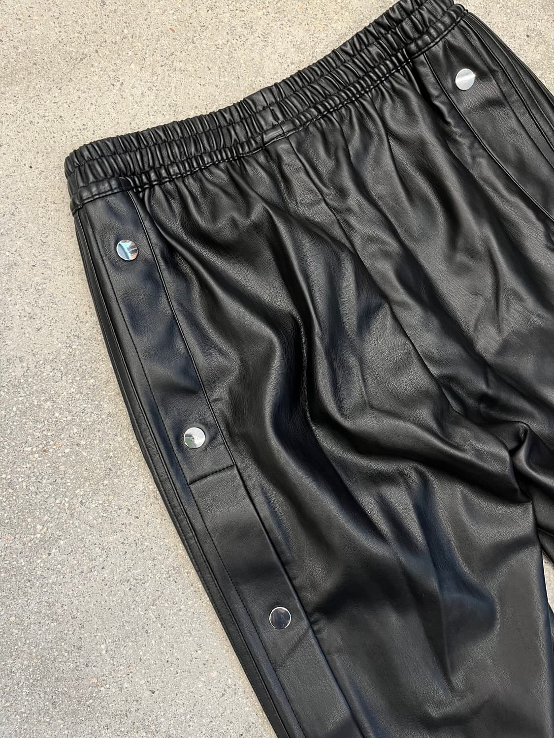 포우 레더 아디브레이크 팬츠 상품이미지6