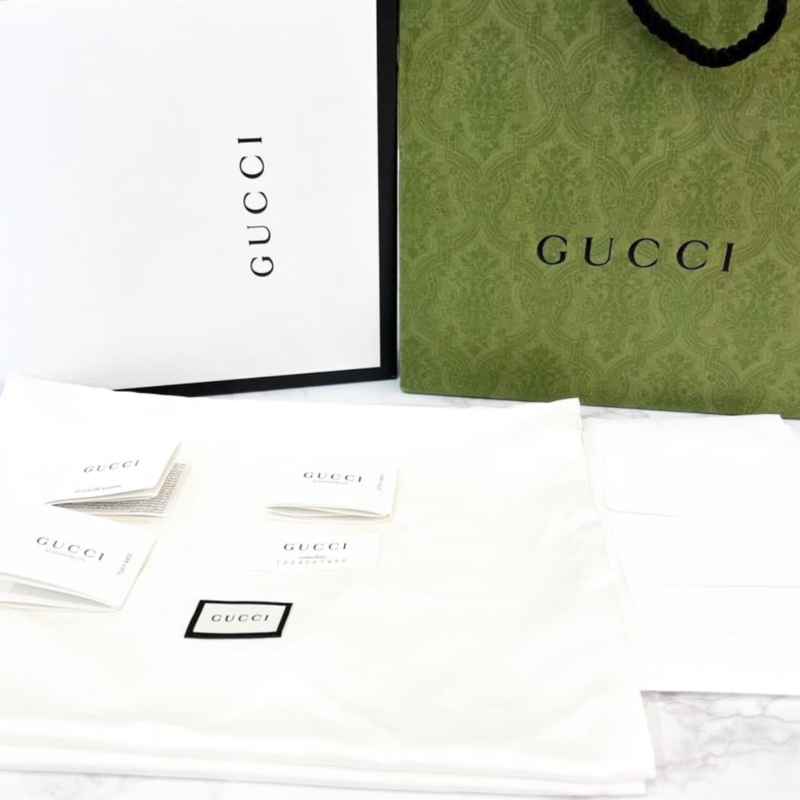 구찌 네오 빈티지 GG 수프림 클러치 상품이미지10