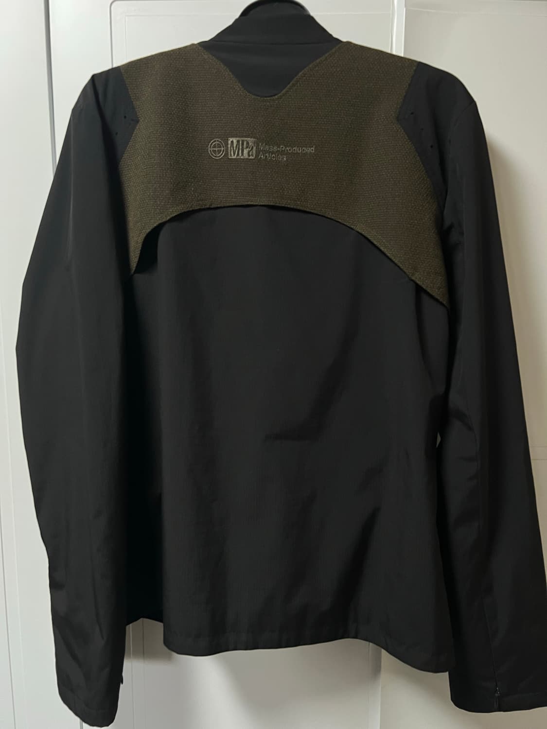 플라스틱프로덕트 레스스탕스 자켓 m사이즈 팝니다 상품이미지2