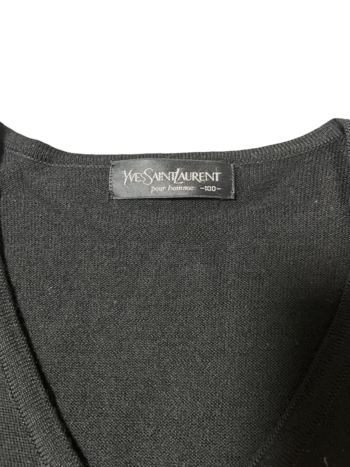 입생로랑 블랙 브이넥 니트 상품이미지4