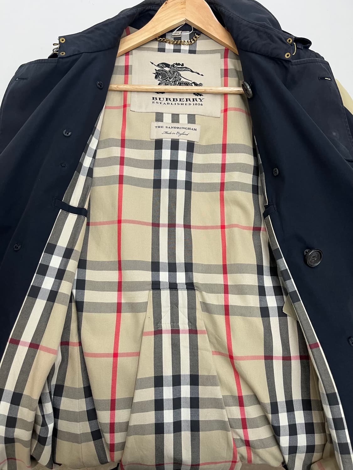 버버리 샌드링엄 트렌치 코트 블랙 상품이미지10