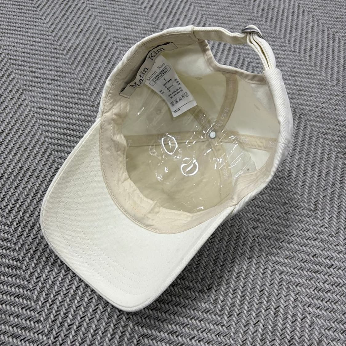 마뗑킴 자수 그래픽 볼캡 v3131 상품이미지4