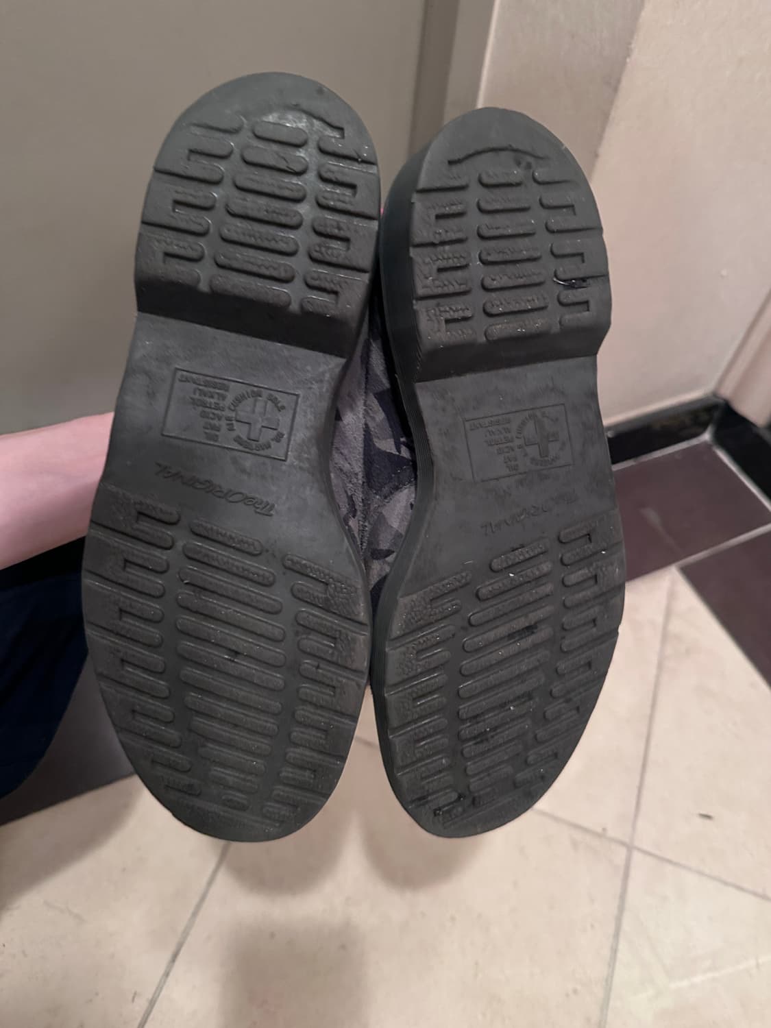 닥터마틴 x 스테이플 1461 카모 260 상품이미지3