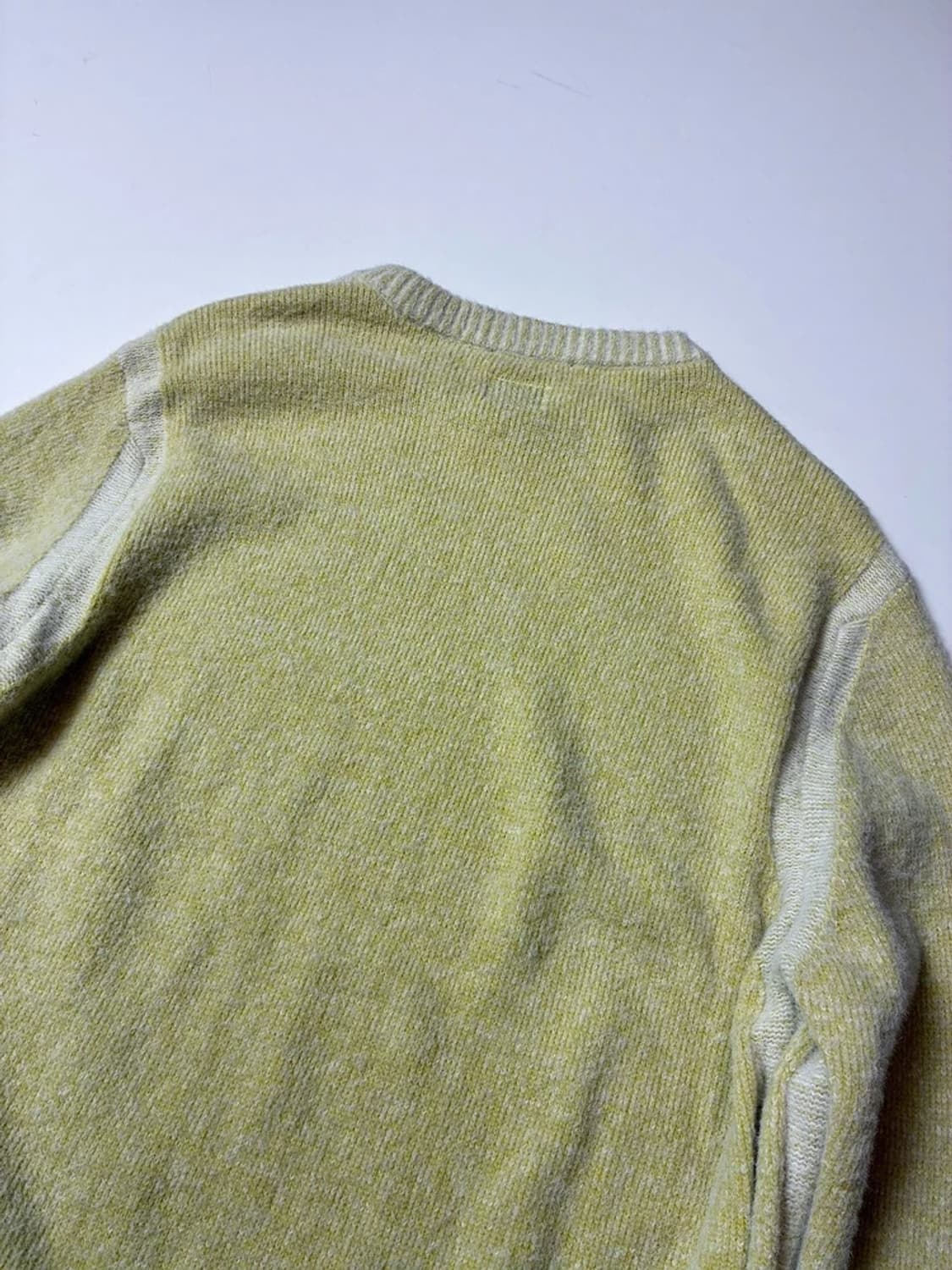 CP컴퍼니 램스울 아플리케 플리스 렌즈 스웨터 PN8446 상품이미지6