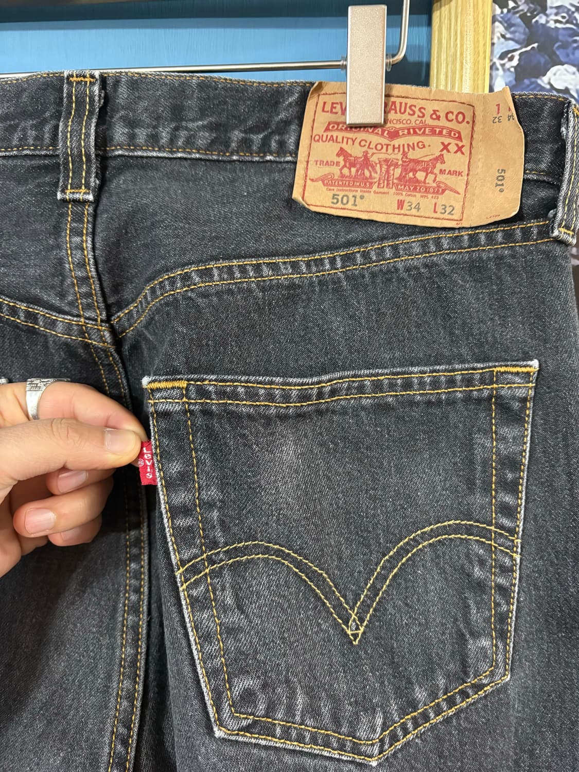 00’s Levis black 501 denim pant. 상품이미지9