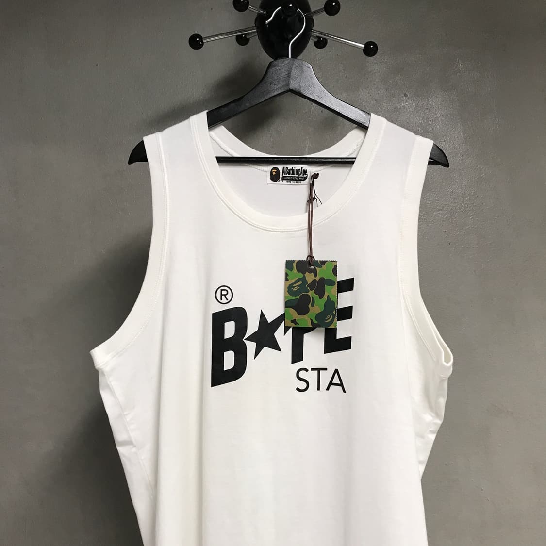 베이프 화이트 슬리브리스 새상품 2XL 상품이미지2