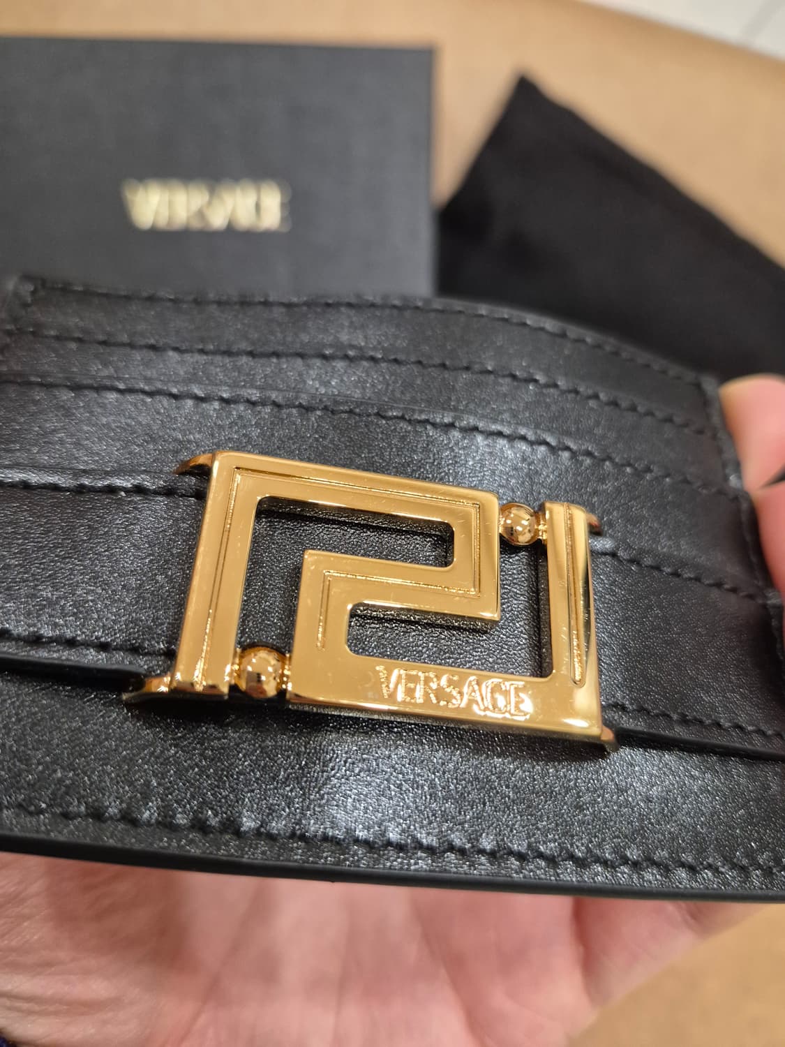 새상품))베르사체 Greca Goddess 카드지갑 블랙 상품이미지3