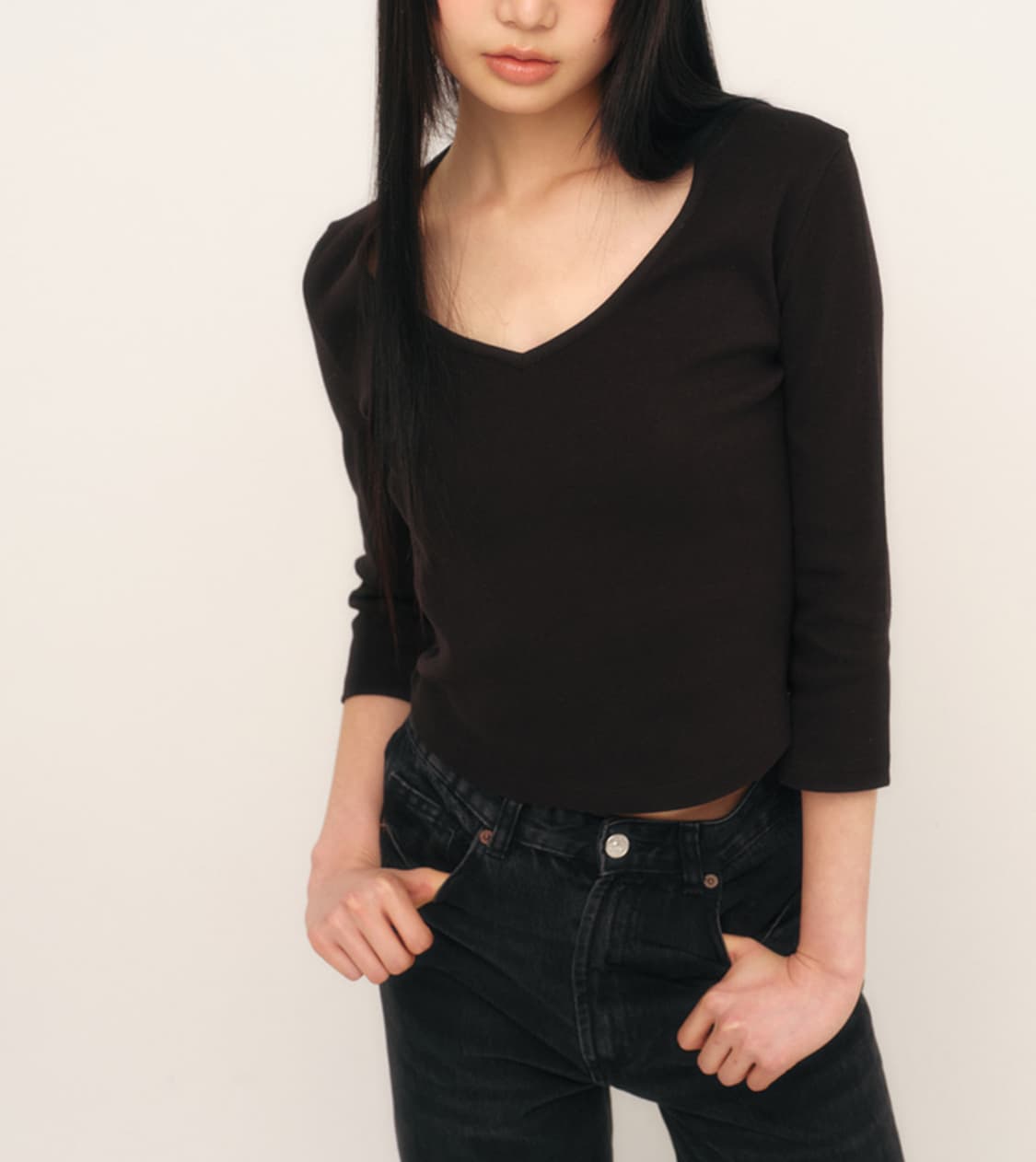 C 90S LINE V-NECK T-SHIRT_BLACK 상품이미지2