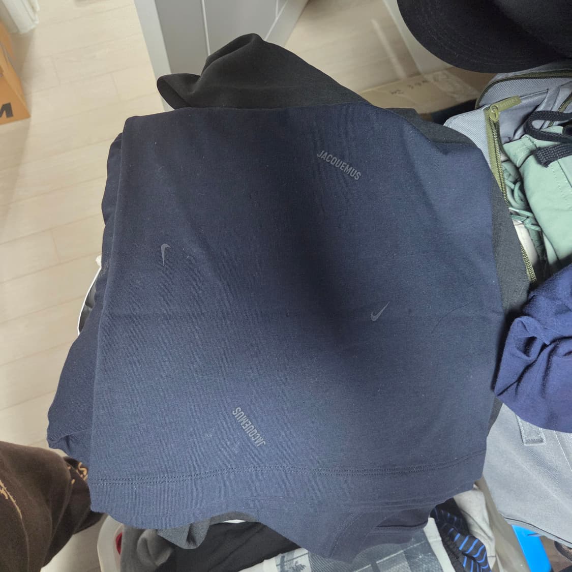 [L] 나이키 자크뮈스 반팔 티셔츠 옵시디언 상품이미지1