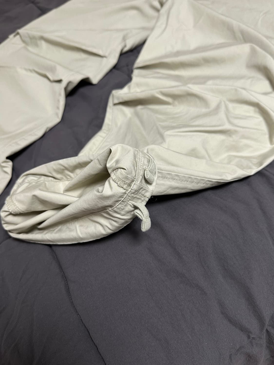 유니클로  U 파라수트  팬츠 베이지 (82cm) 30-32인치 상품이미지3