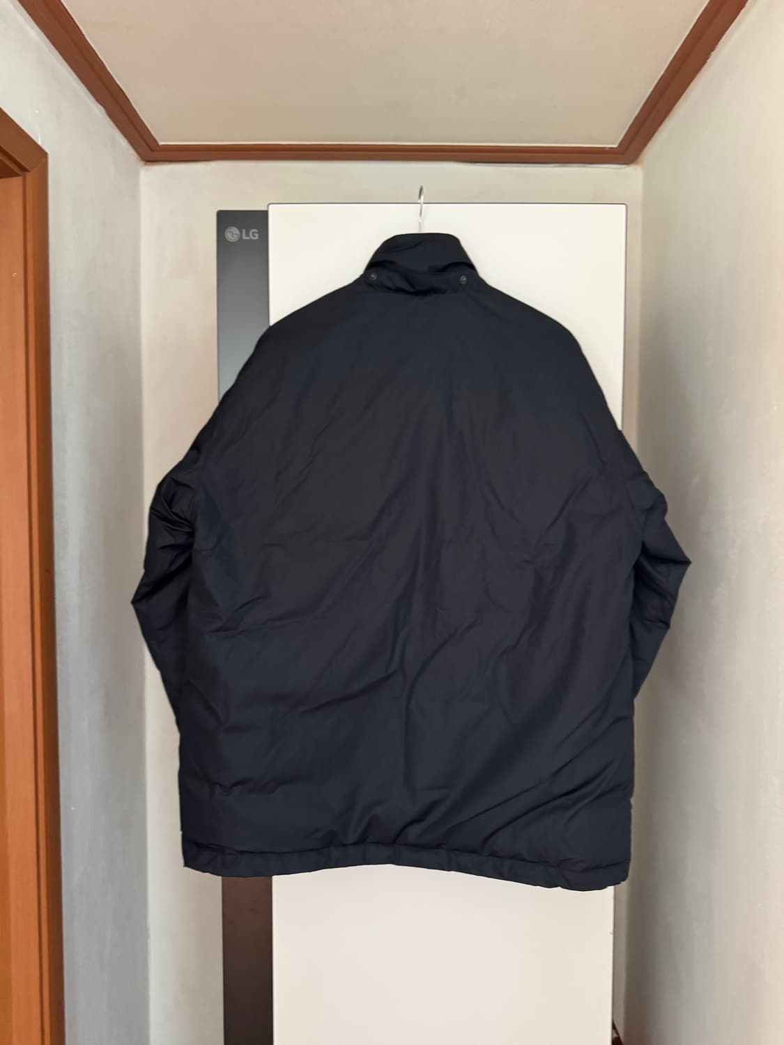 포터 클래식 쉰 나일론 다운자켓 패딩 블랙 2 상품이미지2