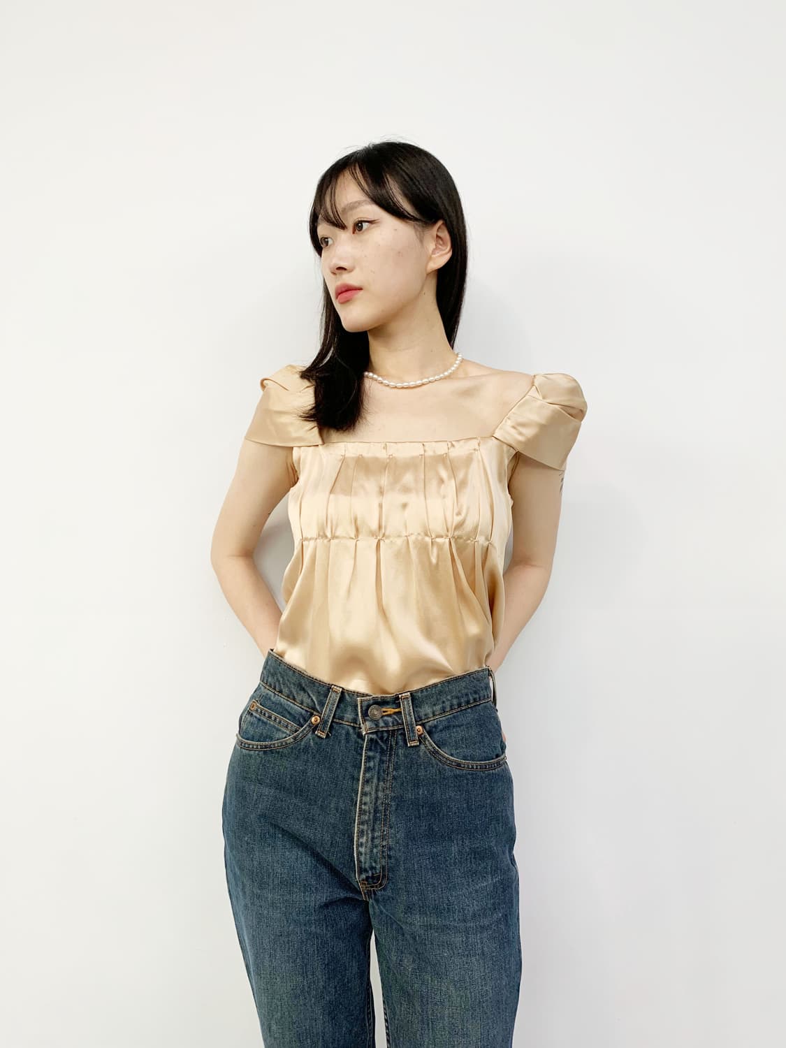 미우미우 실크 반팔 블라우스 상품이미지1