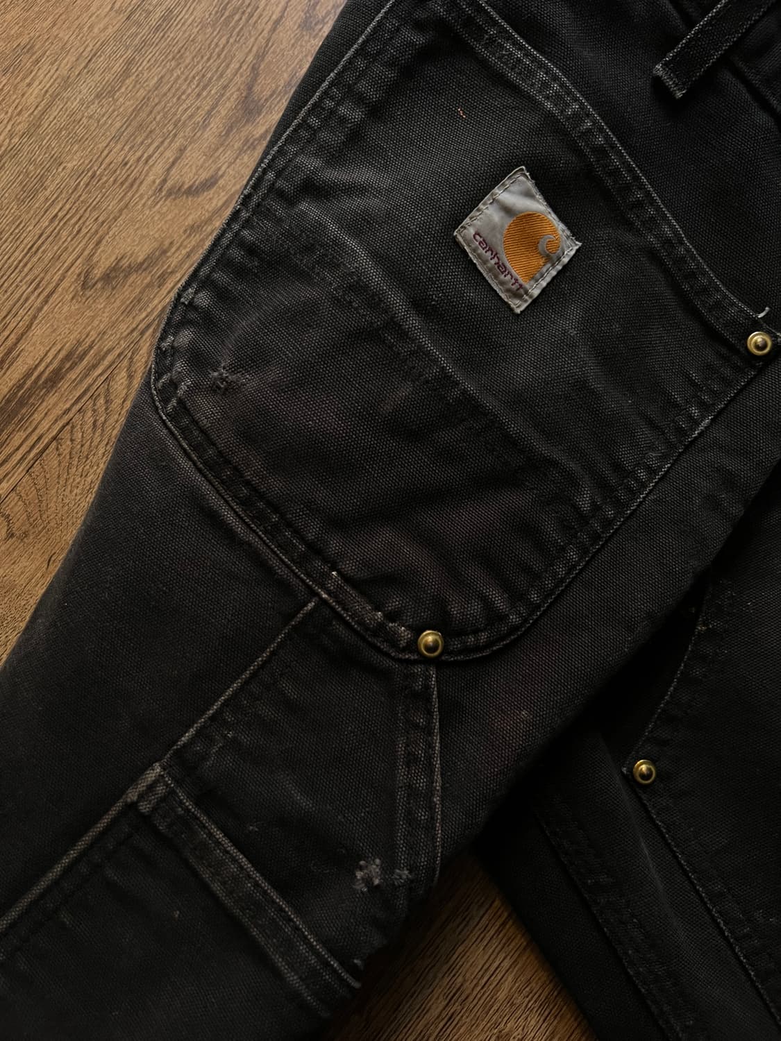 [32]칼하트 Made in USA 더티 데미지드 블랙 더블니 워크 팬츠 상품이미지8