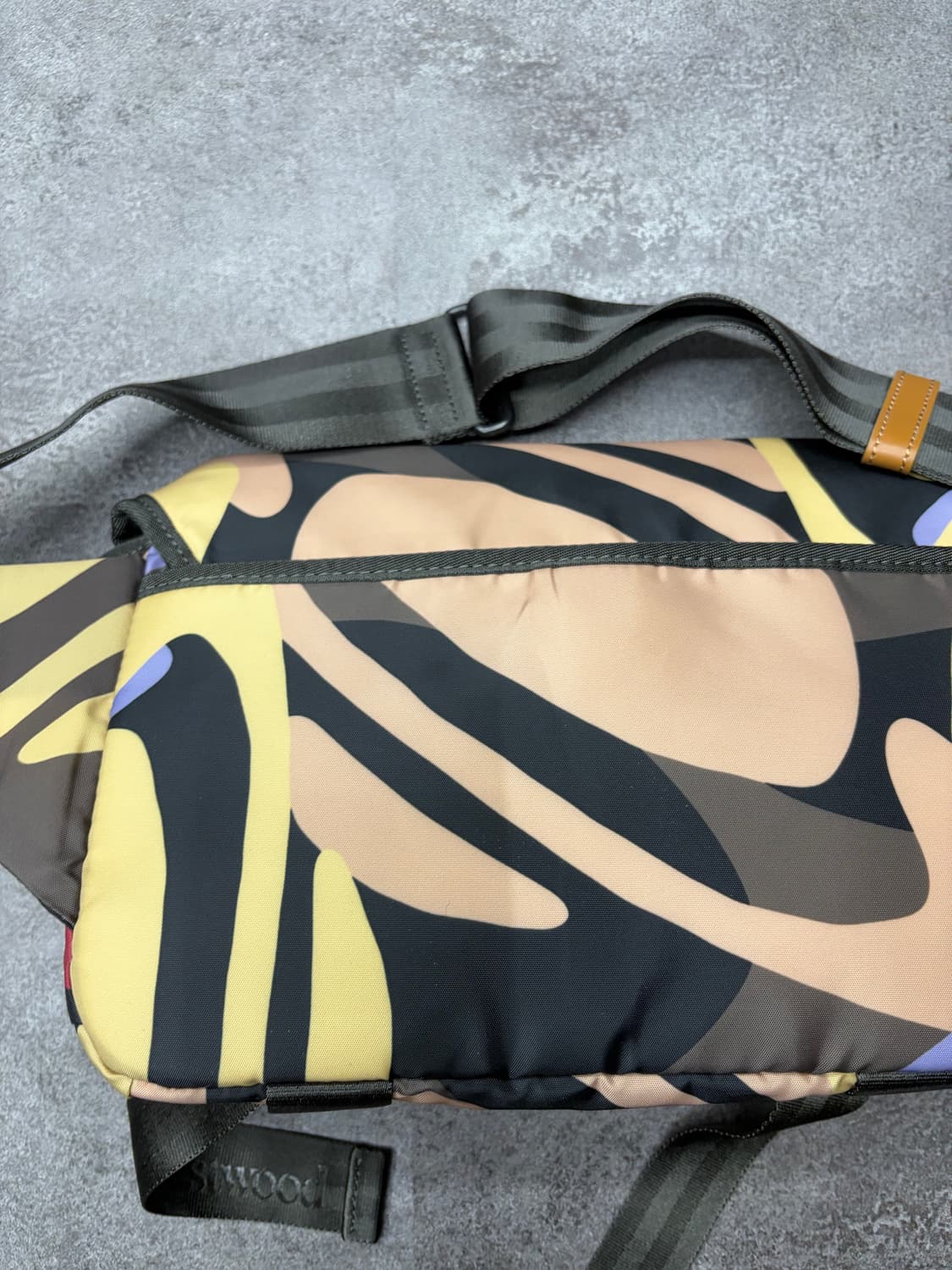 비비안웨스트우드 패턴 힙색 크로스백 상품이미지3