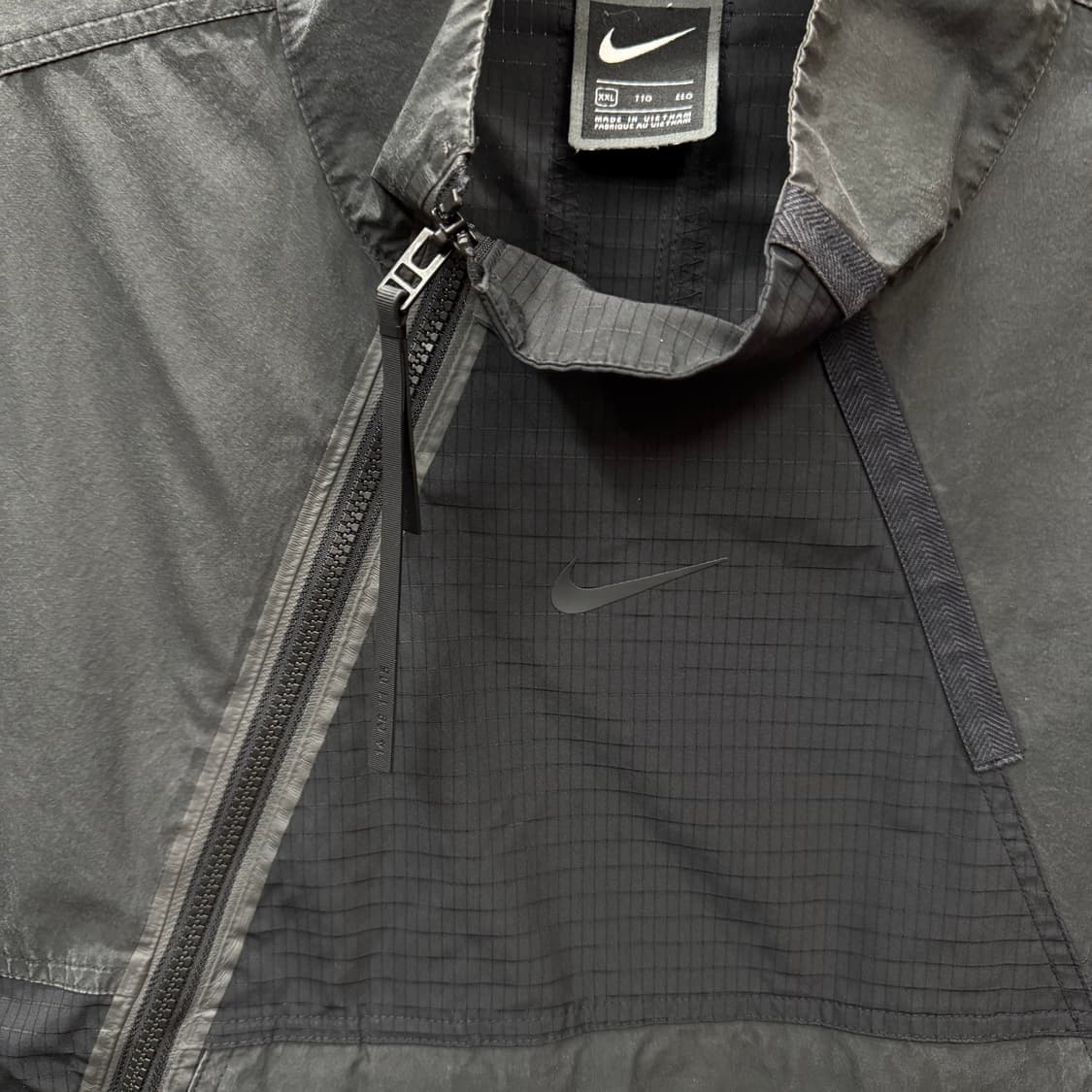 나이키 아노락 바람막이 전면 사선 비대칭 지퍼 포인트 블랙 상품이미지3