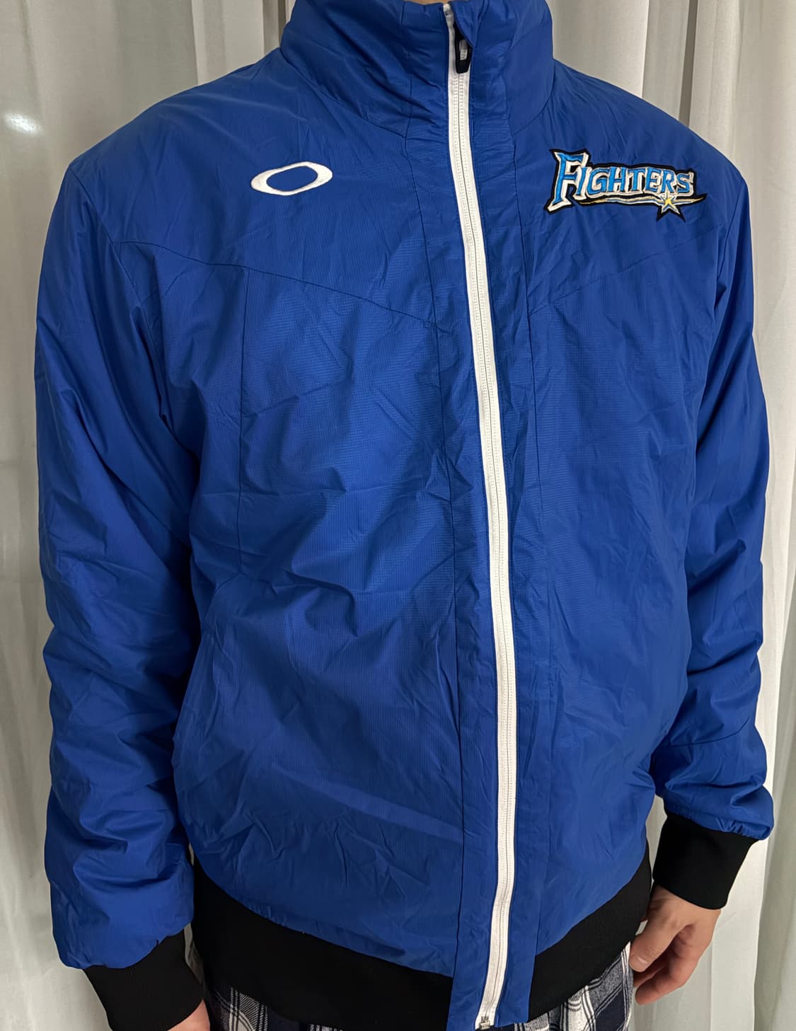NPB 오클리 홋카이도 니혼햄파이터스 라이트패딩자켓 xl 상품이미지1