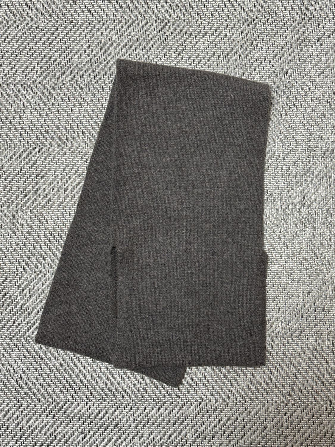 마가렛호웰 머플러 상품이미지1