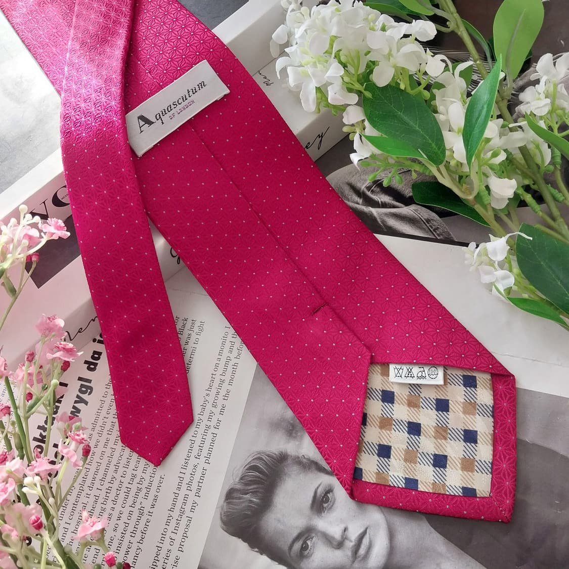 아쿠아스큐텀 실크 플로럴 자카드 넥타이 9.3cm A+등급 K1529
 상품이미지6