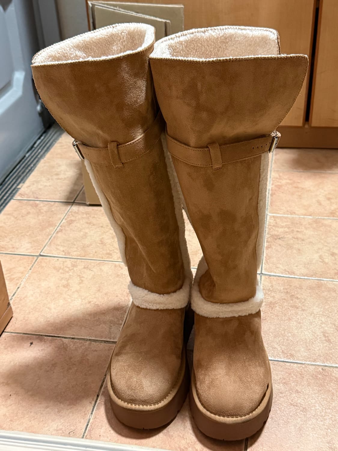 포른른 퍼 스트랩 롱 어그부츠 상품이미지4