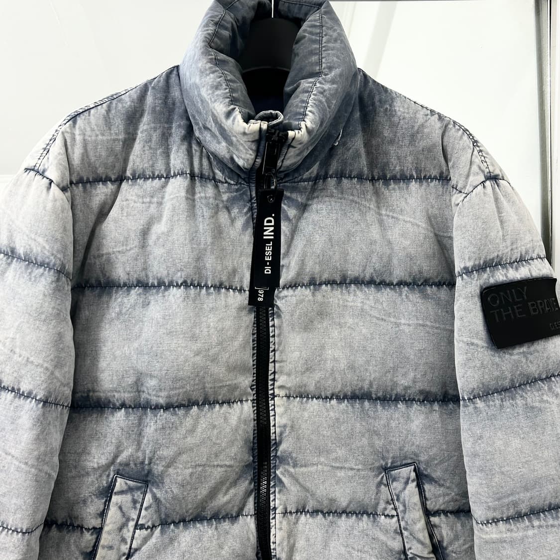 디젤 구스다운 워시드 데님 푸퍼 패딩 상품이미지6
