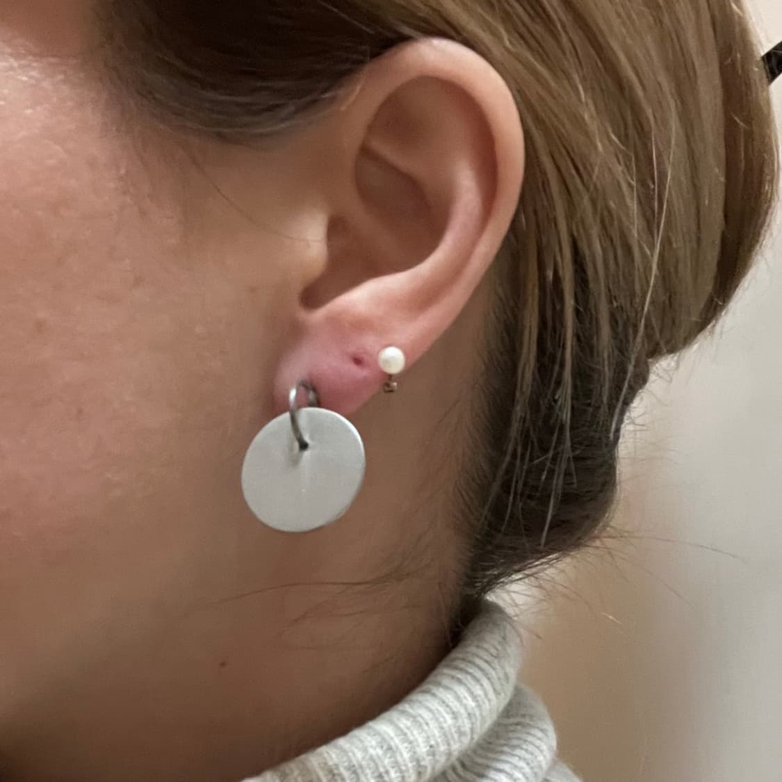 COS Matte Silver Disk Earrings 상품이미지3