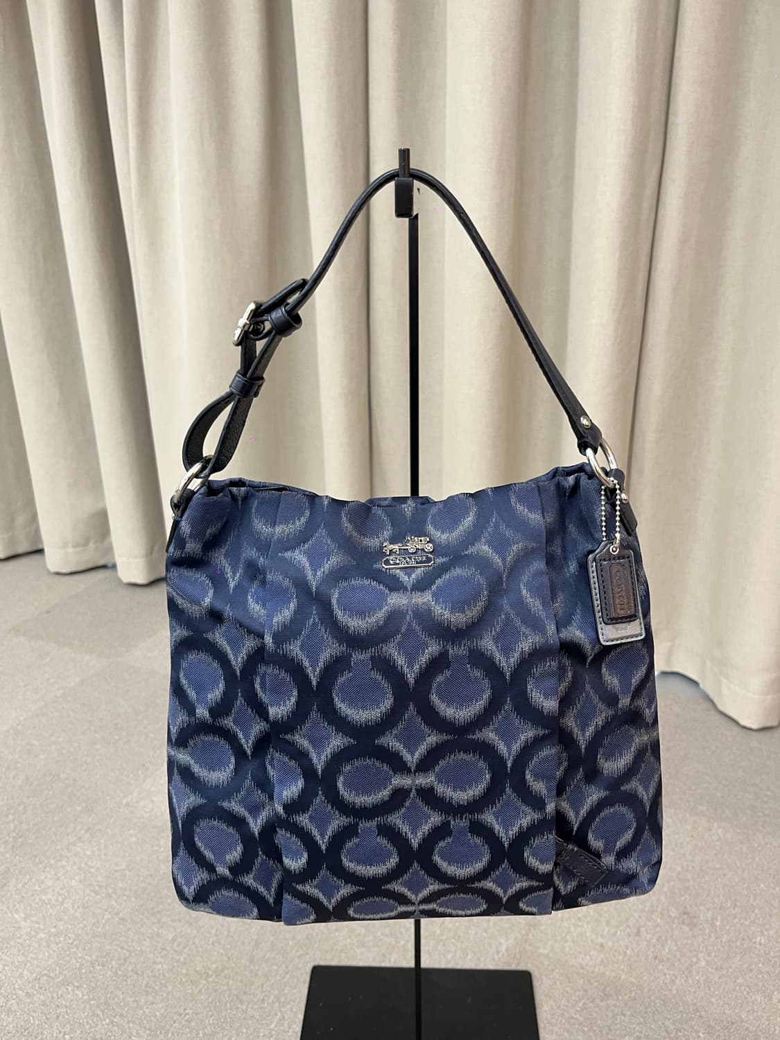 Coach navy basic shoulder bag 상품이미지2