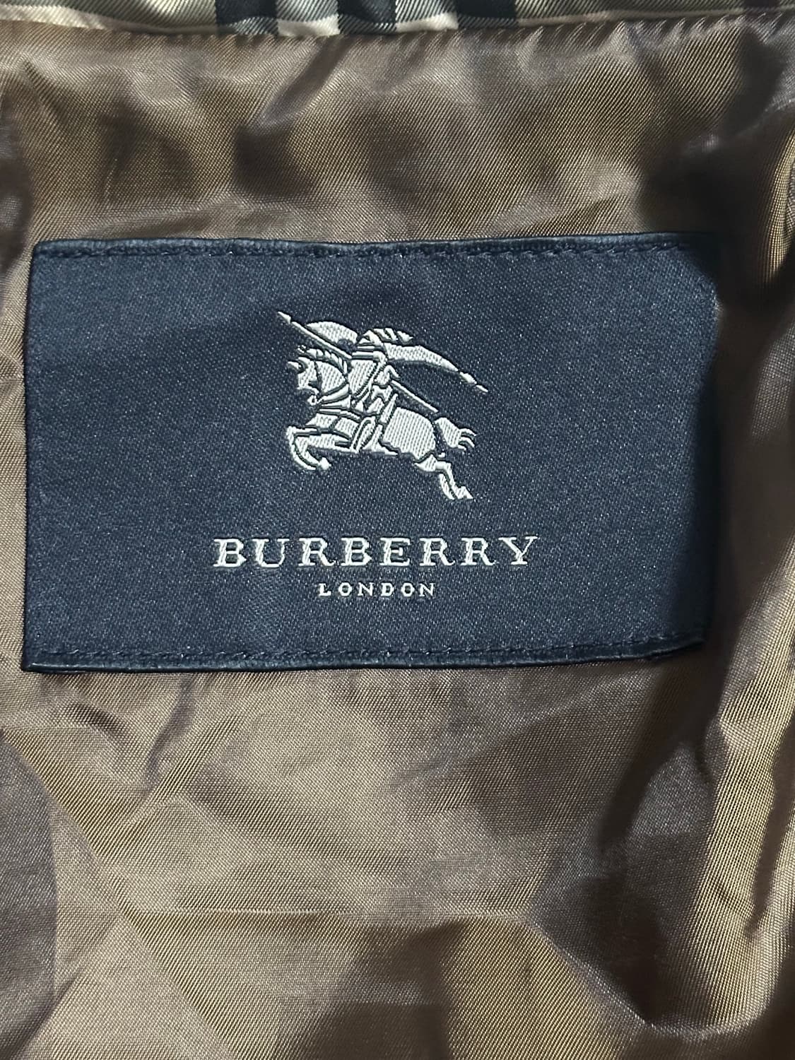 버버리 브라운 다운 자켓 일본내수 상품이미지4