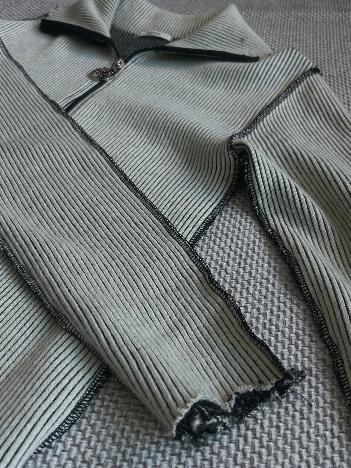 레씨토 Destroyed Lip Knit Zip-Up 상품이미지3