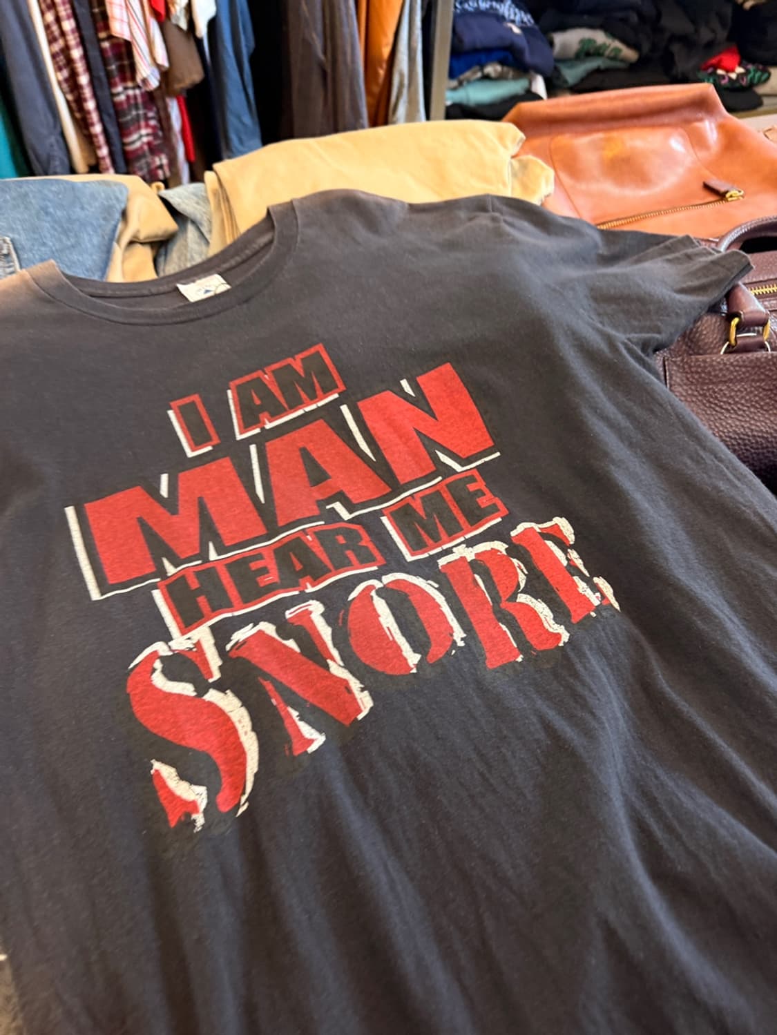  90S I AM MAN HEAR ME SNORE 유머 패러디 티셔츠 상품이미지2
