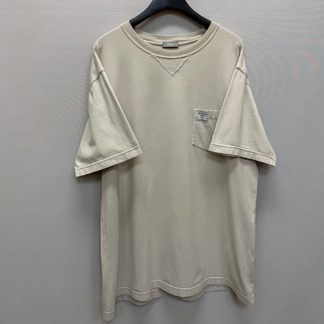 디올 1947 로고 자수 포켓 반팔티 ( 110 ) 상품이미지6